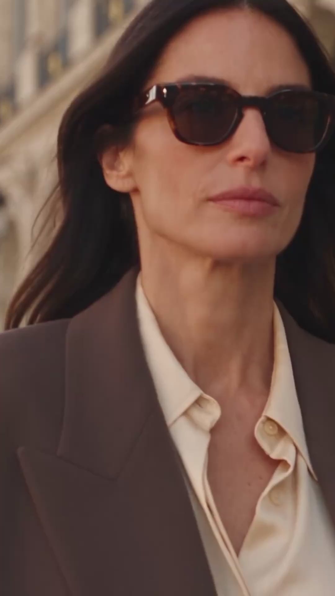 Video: model wearing Yume Noema – Tortoiseshell sunglasses