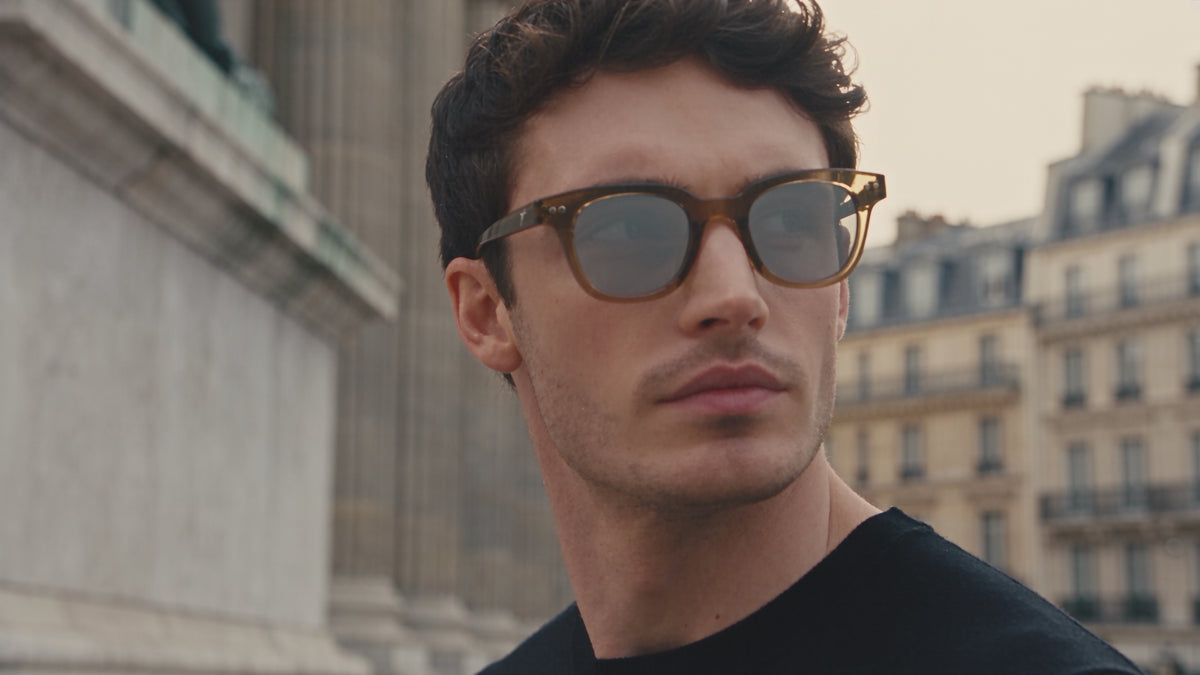 Video: model wearing Yume Velora – Desert Green Gold sunglasses